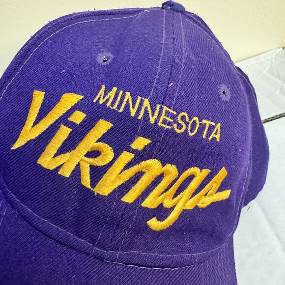 Vintage Minnesota Vikings 90s Script Snapback Sports Specialties Hat Adjustable - Picture 3 of 10